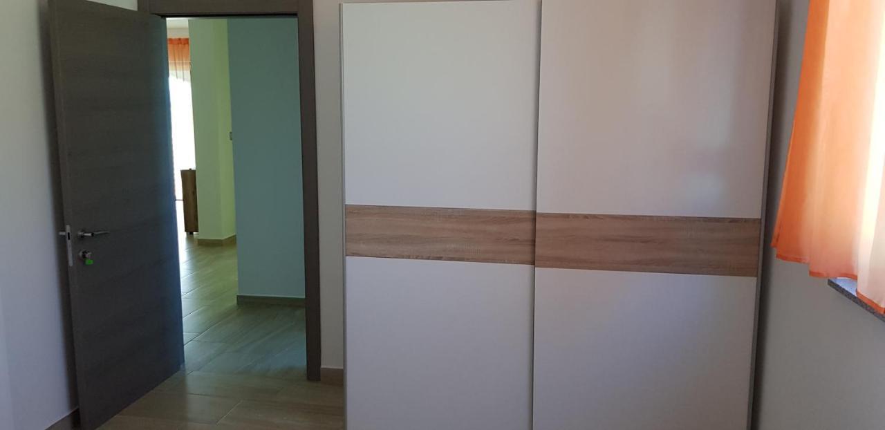 Yellow Cube Kožino Εξωτερικό φωτογραφία
