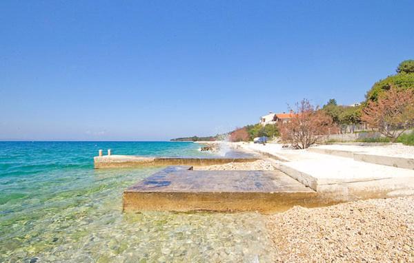 Yellow Cube Kožino Εξωτερικό φωτογραφία