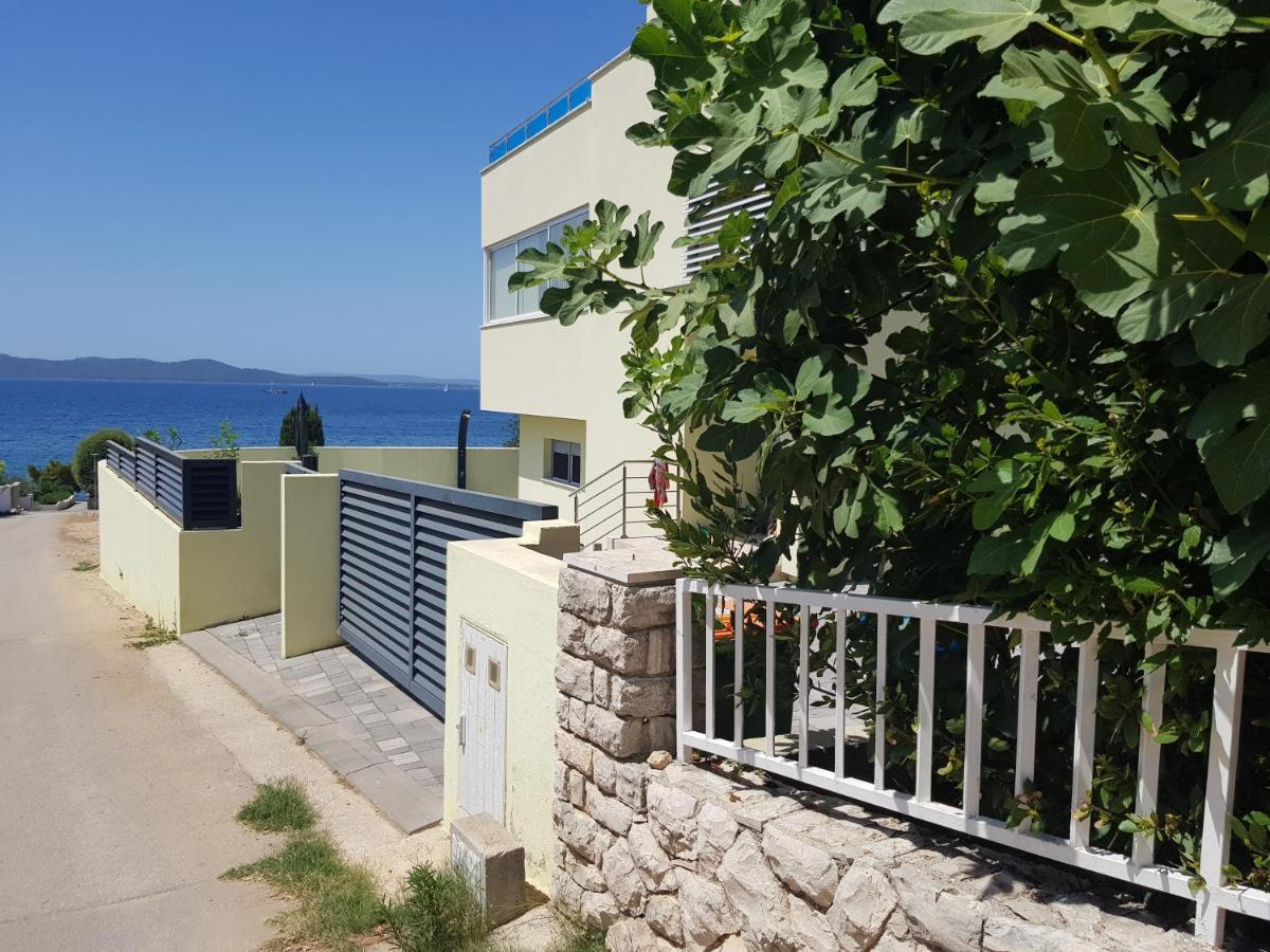 Yellow Cube Kožino Εξωτερικό φωτογραφία