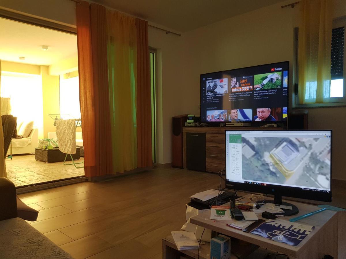 Yellow Cube Kožino Εξωτερικό φωτογραφία