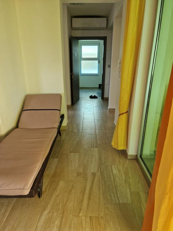 Yellow Cube Kožino Εξωτερικό φωτογραφία